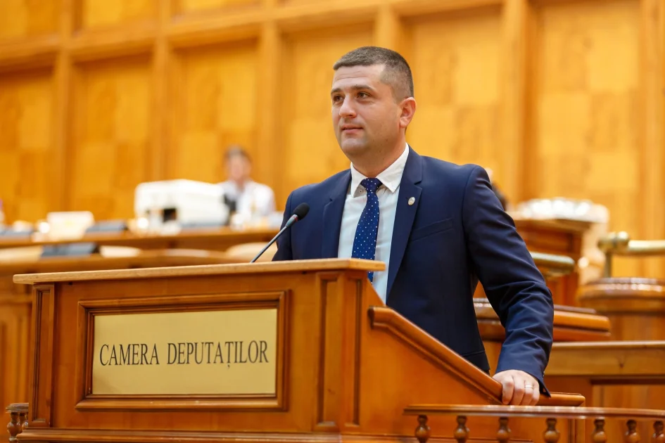 Radu Miruță vrea mai mult „Fabricat în România” în înzestrarea Armatei, după vizita la Mediaș