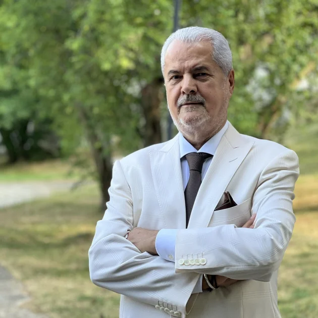 Adrian Năstase, în listele RA-APPS: chiria pentru imobilul folosit de Fundația Titulescu și explicațiile fostului premier