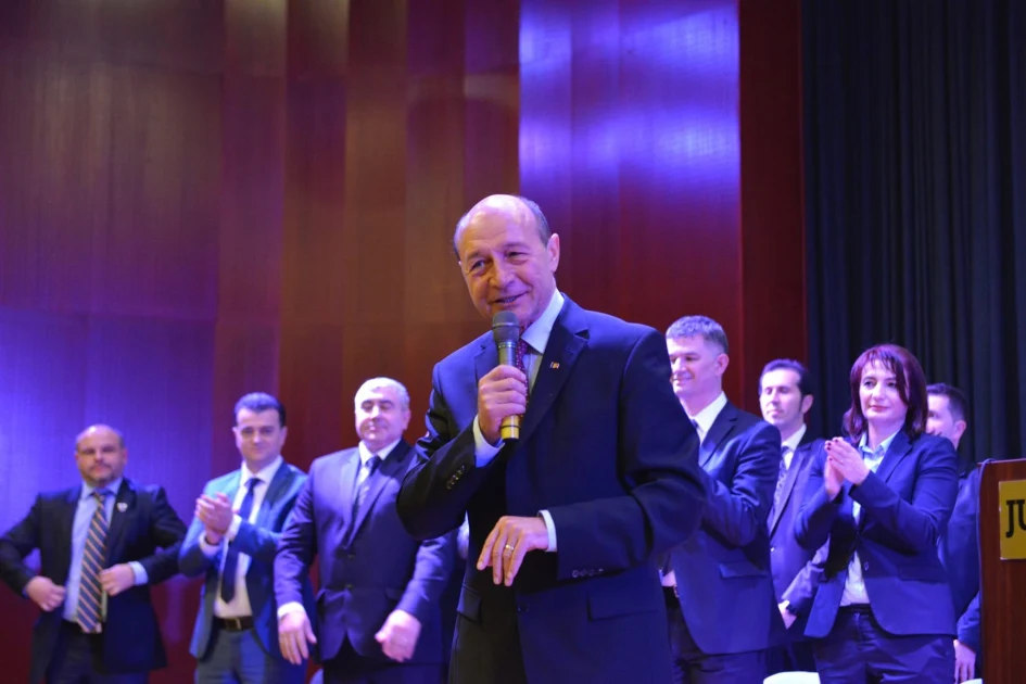 Traian Băsescu își nuanțează criticile și îl laudă pe Ilie Bolojan: „A făcut bine cu reducerea de cheltuieli”. Ce spune despre Nicușor Dan