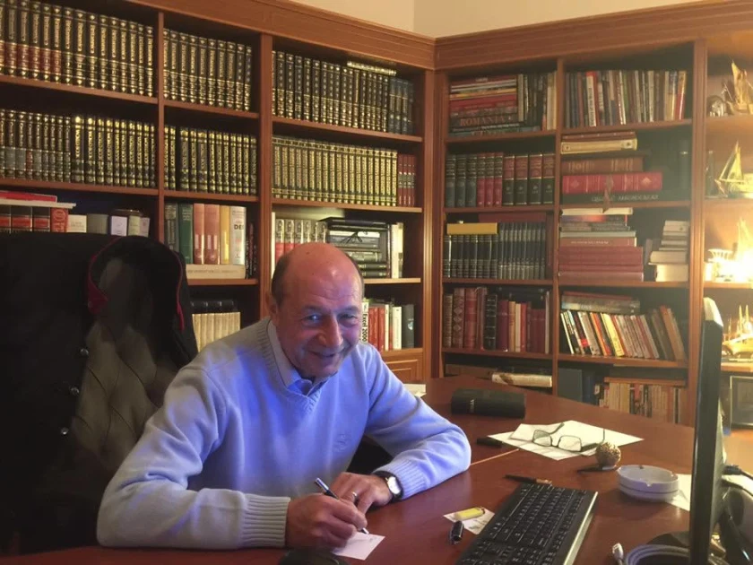 Traian Băsescu critică ideea de „guvern tranzitoriu”: „Pur și simplu batjocoresc Constituția”. Cui atribuie responsabilitatea