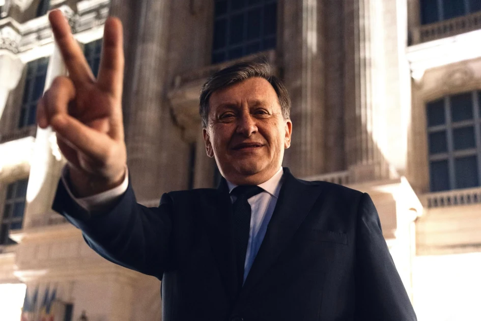 Crin Antonescu îl somează pe Nicușor Dan să deblocheze criza: „Cum adică nu poate? Atunci trebuie să demisioneze!”