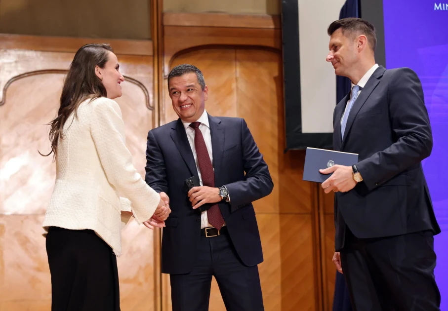 Grindeanu îl atacă pe Ilie Bolojan pe tema economiei: „Bolojan și gașca useristă au dezvoltat o tulburare obsesiv-compulsivă pentru PSD”