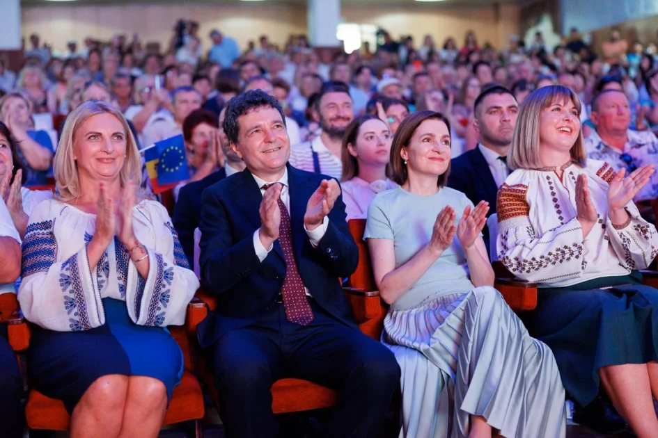 Maia Sandu i-a invitat pe Nicușor Dan și Volodimir Zelenski la manifestările de 35 de ani de independență, la Chișinău