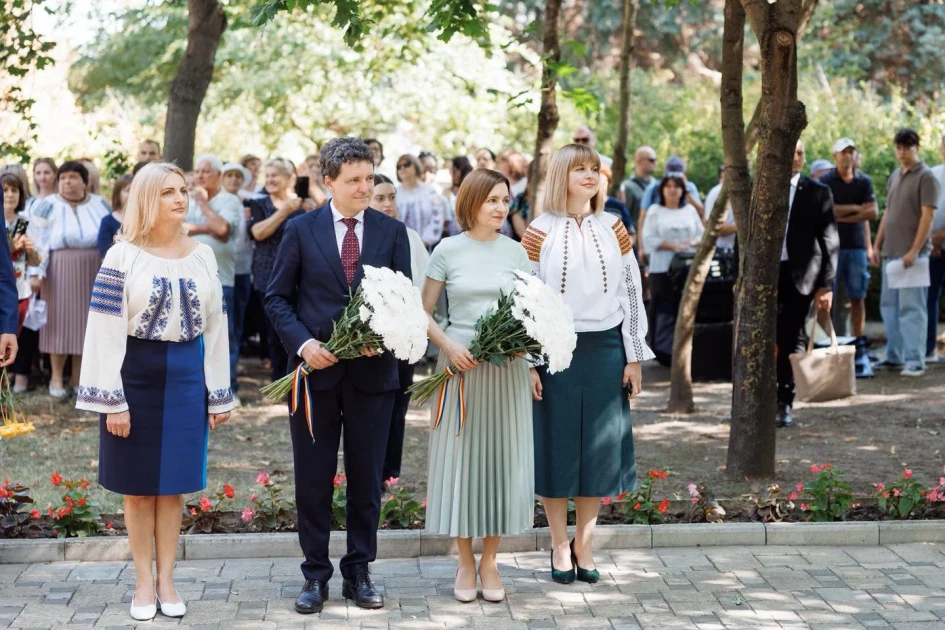 Maia Sandu i-a invitat pe Nicușor Dan și Volodimir Zelenski la manifestările de 35 de ani de independență, la Chișinău