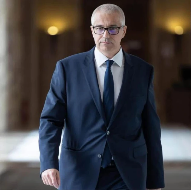 Radu Marinescu: „Fiecare zi fără guvern deplin e o zi pierdută”. Acuzații privind prelungirea interimatului
