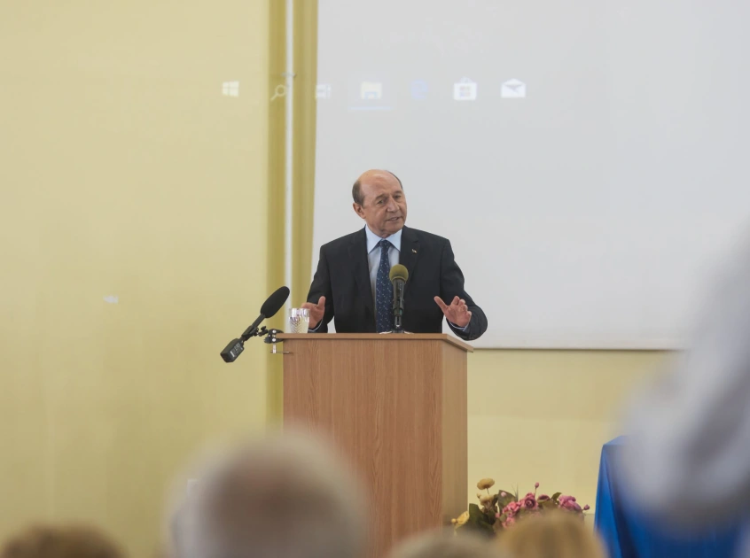 Traian Băsescu, despre votul PNL pe Legea Integrității: „Bolojan şi liberalii au procedat corect”, dar amendamentul PSD e „incorect”