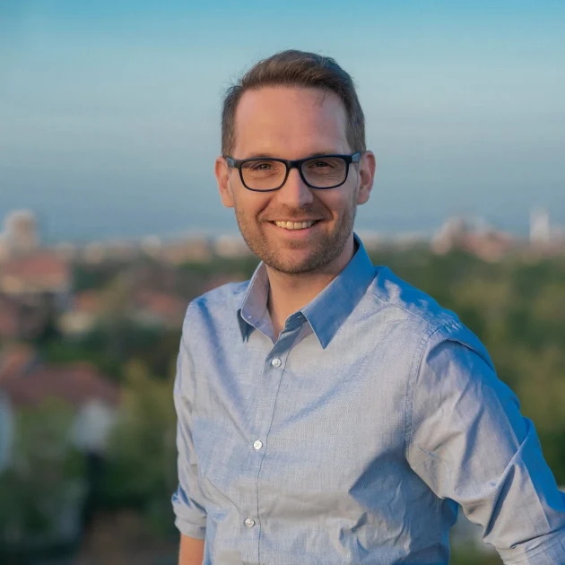 USR: „nu va vota Guvernul Veștea”. Dominic Fritz, mandatat să discute cu PNL, UDMR și Nicușor Dan