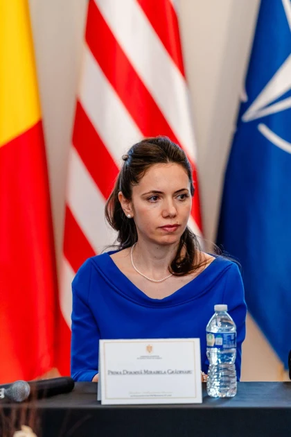 Nicușor Dan a publicat declarațiile de avere și de interese ale Mirabelei Grădinaru: bunuri, venituri și datorii