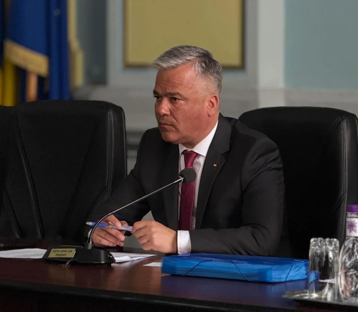 Adrian Veștea, desemnat premier: „Voi avea același program de guvernare cu Ilie Bolojan”. Ce a spus despre „peste 240 de voturi”