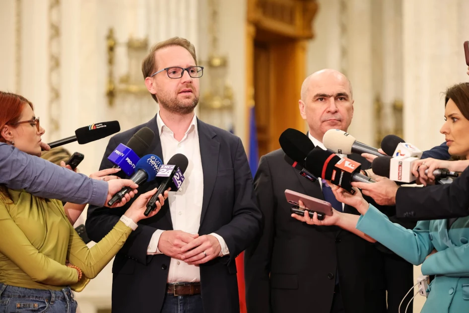 AUR îl dă în judecată pe Dominic Fritz, după afirmația privind finanțarea „de la Moscova”. Partidul cere 100 de lei
