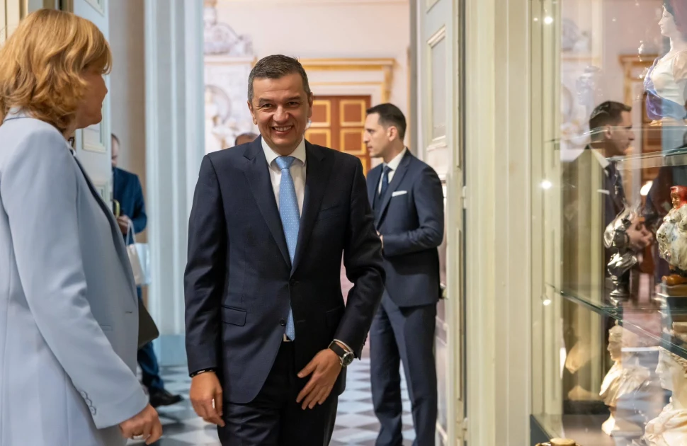 Grindeanu îl atacă pe Ilie Bolojan pe tema economiei: „Bolojan și gașca useristă au dezvoltat o tulburare obsesiv-compulsivă pentru PSD”