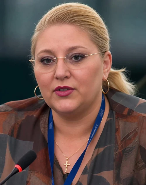 Diana Șoșoacă, pasageră într-un accident pe Iuliu Maniu, în București: transportată la Spitalul Universitar pentru investigații