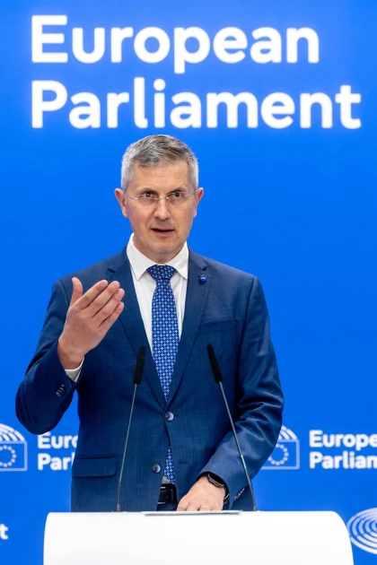 Dan Barna, după audierea la DNA în dosarul vaccinurilor: „E ca și cum cumperi 100 de tancuri și apoi ești acuzat că le-ai cumpărat”