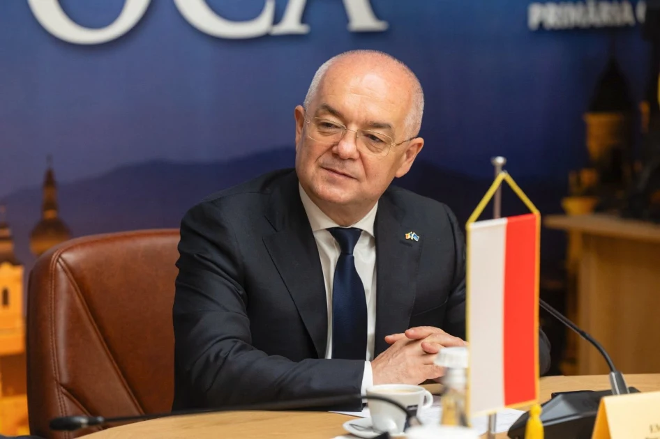 Emil Boc, mesaj pentru festivalierii din Cluj-Napoca: „Uitați de cafea” și încercați zeama de varză