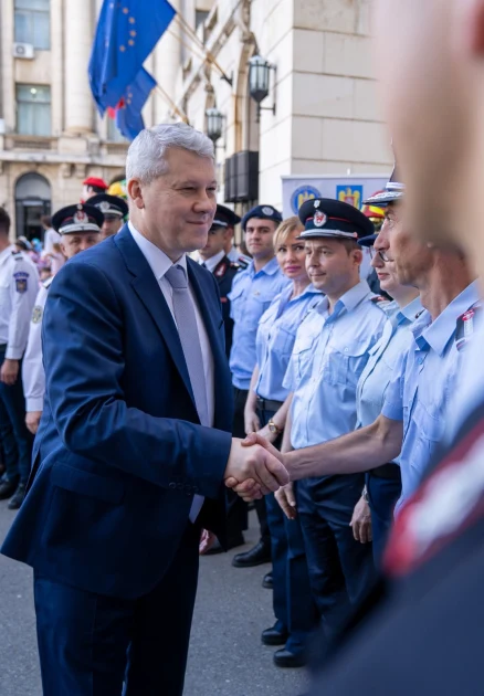 Predoiu propune „guvern Veștea” și refacerea Coaliției până în iunie 2027: PNL ar urma să treacă apoi în opoziție
