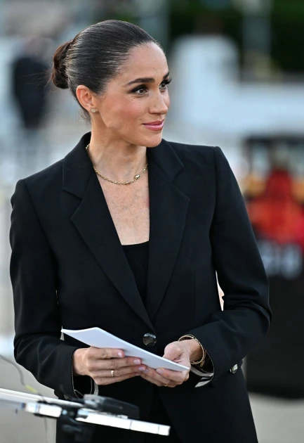 Meghan Markle, în discuții pentru sezonul 3 din „The Gentlemen”. Ce se știe despre negocieri și serialul lui Guy Ritchie