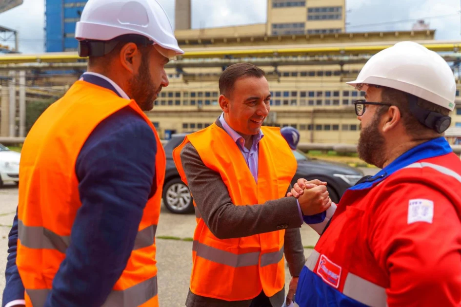 Romgaz a semnat contractul pentru preluarea activelor Azomureș. Bogdan Ivan: „Un pas uriaș pentru securitatea economică a României”