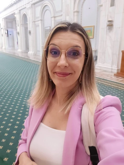 Diana Buzoianu: „aproximativ 5.000 de arbori tăiați ilegal” într-o zonă din Brașov, descoperire a Gărzii Forestiere