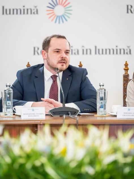 Alexandru Rogobete, despre disputa cu Pfizer: „Aceiași oameni încearcă să transforme o situație complexă într-o bătălie politică”