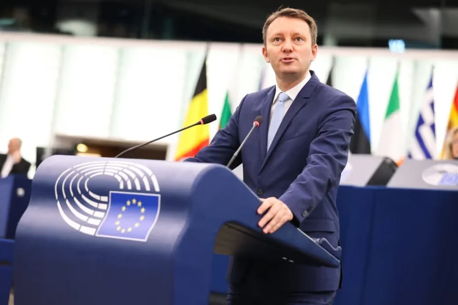 Legea salarizării, termen 31 august în PNRR: Mureșan cere PSD să renunțe „în ultimul ceas” la „jocul electoral”