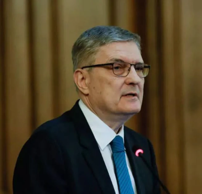 Daniel Dăianu: România nu își permite să piardă miliarde din PNRR. „Legea salarizării a fost amânată până în ultima clipă”