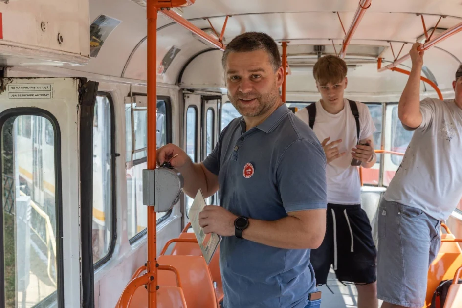 Ciprian Ciucu: A început montarea șinei de tramvai sub Podul Constanța. Termenul avansat pentru două benzi pe sens