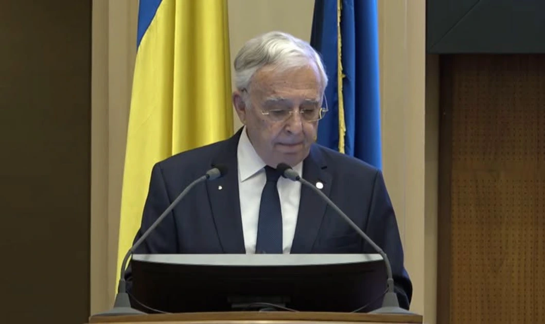 Isărescu, după mesajul lui Nicușor Dan despre euro: „România nu îndeplinește niciun criteriu. Este un proces politic complicat”