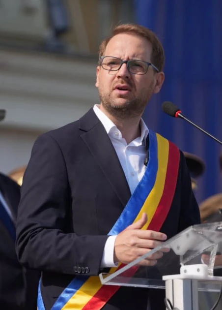 Dominic Fritz, mesaj ironic după decizia CCR privind „amendamentul Fritz”: „Bună dimineața. Tot nu votăm un guvern PSD.”
