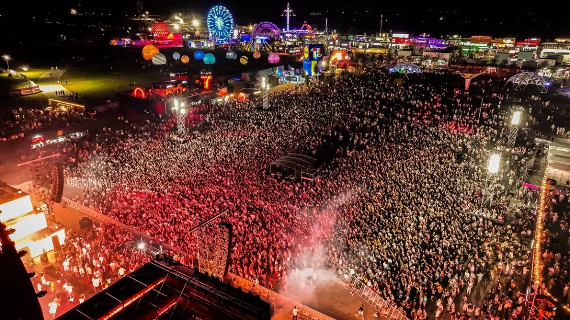 GALAXIA, încă o seară „sold out” la NIBIRU: 82.000 de vizitatori și show-ul lui HUGEL în ziua a doua