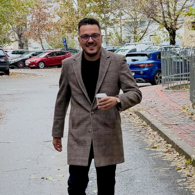 Influencerul „Makaveli”, Alexandru Zidaru, adus la Parchetul Tribunalului București după reținerea de 24 de ore: acuzațiile din dosar