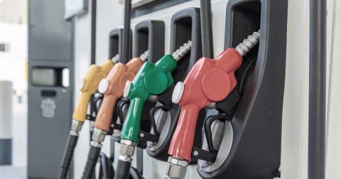 Minivacanța de 1 Mai: de ce șoferii sunt îndemnați să alimenteze înainte de plecare cu mașina personală