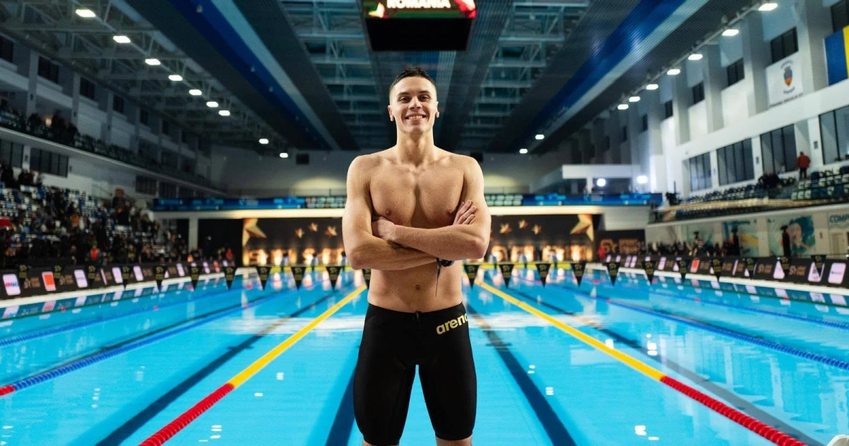 David Popovici, cel mai bun timp în semifinalele la 200 m liber la Europenele de la Paris: finală vineri, de pe culoarul 4