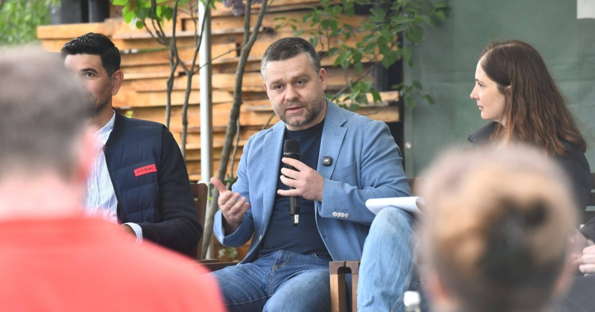 Ciprian Ciucu atacă dur conducerea PSD: „Aţi dispărut ca măgarii în ceaţă…”. Disputa online cu Traian Băsescu, pe fondul negocierilor pentru premier