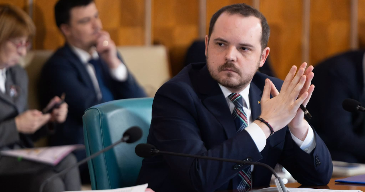 Alexandru Rogobete avertizează: „de la 1 octombrie ambulanțele nu vor mai avea combustibil”. Cseke Attila cere rectificare