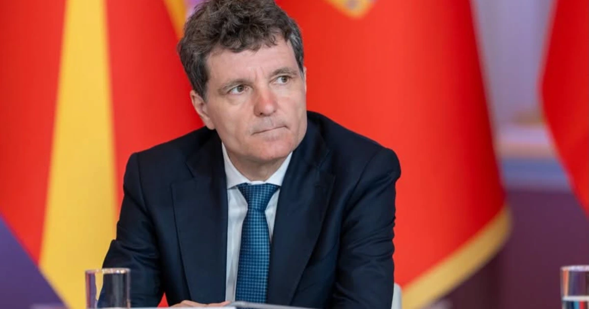 Nicușor Dan: NATO aprobă extinderea rețelei de conducte pentru combustibil spre Est, cu traseu și prin România