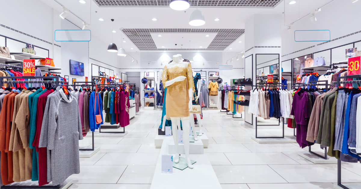 UE interzice distrugerea hainelor și încălțămintei nevândute: ce se schimbă pentru companii și de când