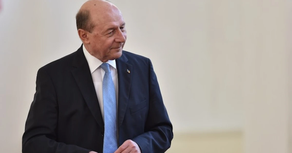 Băsescu: „Tandemul PSD-PNL otrăvește țara de 20 de ani”. Critici despre alegerile din 2024 și criza guvernamentală