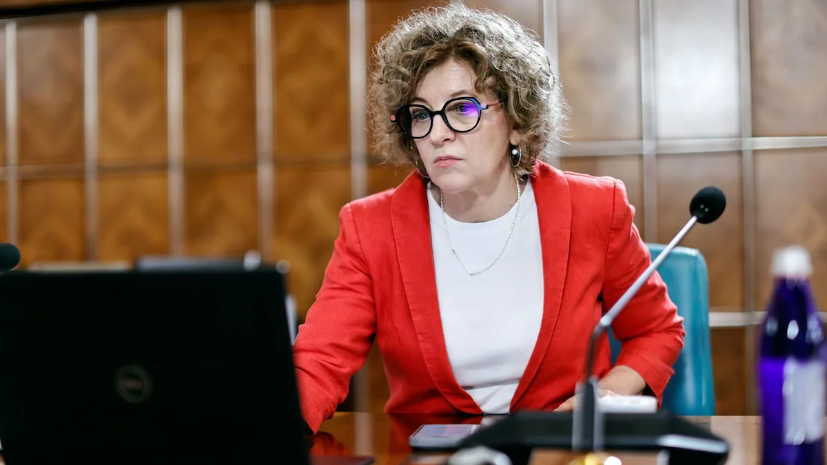 Oana Gheorghiu acuză PSD de dublu discurs despre deficit: invocă programul Guvernului Niculescu