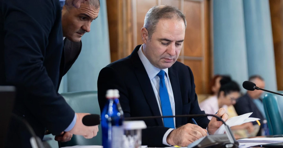 Deficitul bugetar a coborât la 2% din PIB după șase luni. Alexandru Nazare: „Nu avem motive de relaxare”