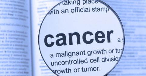 Analiză globală: fumatul și alcoolul conduc lista factorilor prevenibili asociați cu cancerul — ce alte riscuri cântăresc în estimări