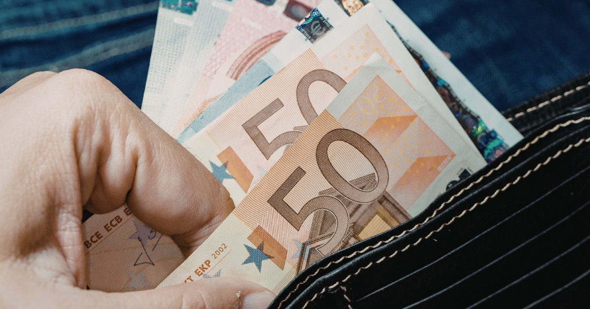 Bulgaria încheie circulația duală leu-euro: ce se schimbă de la 1 februarie 2026 pentru plățile în numerar