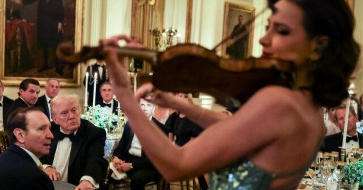 Donald Trump a elogiat-o pe violonista Rusanda Panfili, la Cina Guvernatorilor de la Casa Albă: „Ce talent! Ești incredibilă”