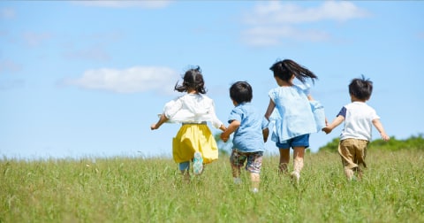 ANPIS: peste 28.000 de copii din sistemul de protecție au primit alocația de plasament. Plăți totale de peste 36 milioane lei