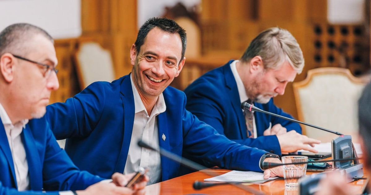 Csoma Botond (UDMR): PSD ar fi blocat negocierile pentru guvern. „Rotativa” și acordul de reciprocitate, punctele de dispută
