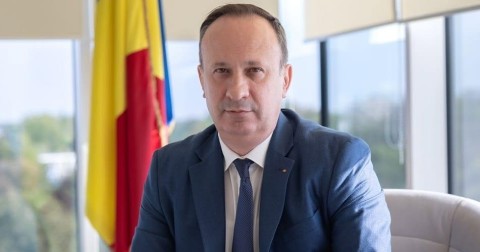 Adrian Câciu ironizează PNL, USR și UDMR: „iele care vor să pară zâne” și leagă votul pentru Guvernul Veștea de anticipate
