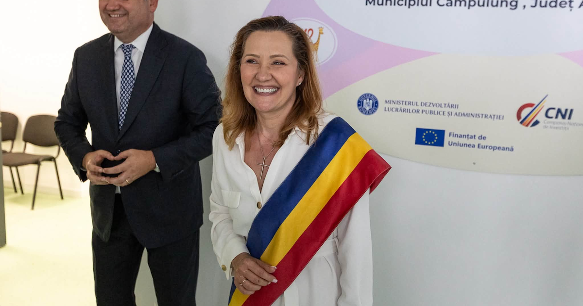 Elena Lasconi, filmare din bucătărie după patru cununii civile: „zacuscă de pește pentru iarnă”