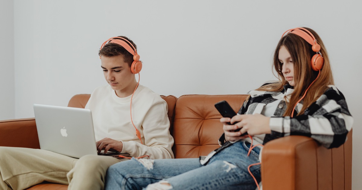 Încă o țară europeană pregătește interdicția pentru rețelele sociale sub 14 ani: cine ar verifica vârsta