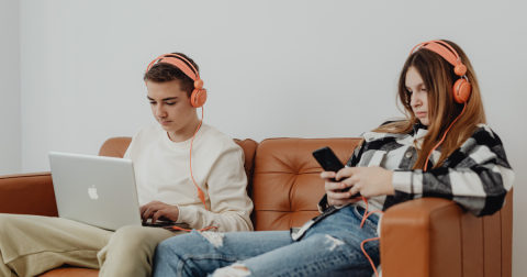 Încă o țară europeană pregătește interdicția pentru rețelele sociale sub 14 ani: cine ar verifica vârsta