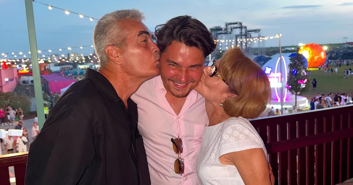 Selly, fotografie cu părinții la deschiderea NIBIRU 2026 din Costinești: „Mamă, tată, vă iubesc!”