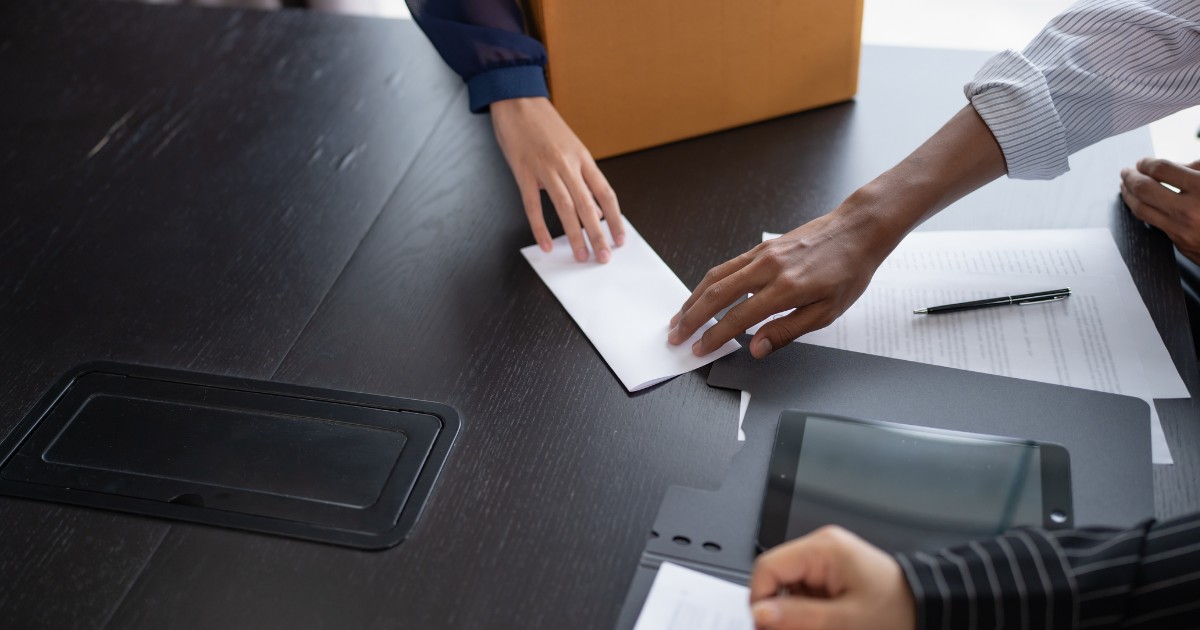 IMM-urile simt frâna consumului: retailul a scăzut cu 9,1% în ianuarie 2026, iar unele firme ajung la concedieri